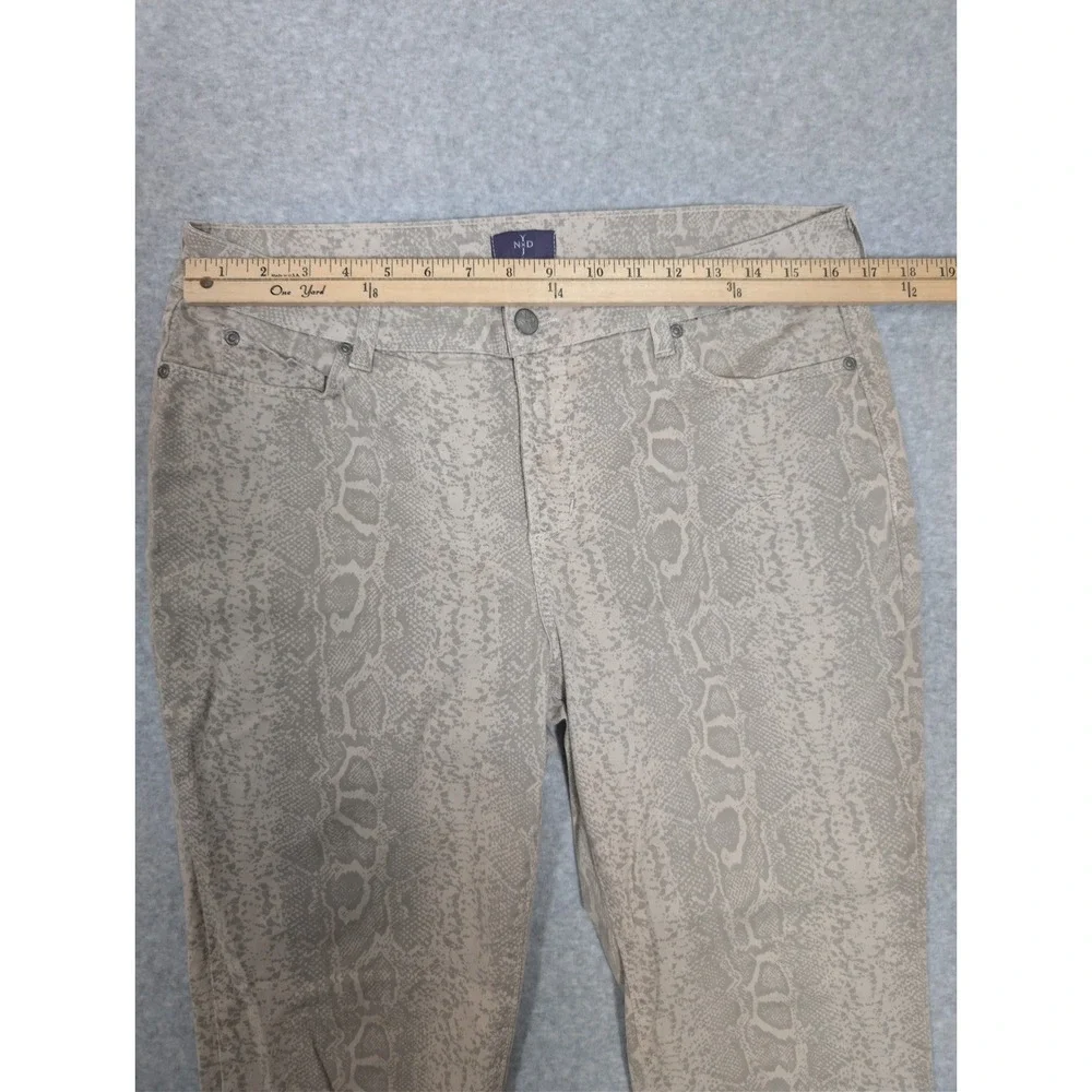 NYDJ Pants Womens 12 Beige Snakeskin Print Skinny Lift Tuck Stretch Made in USA - Picture 6 of 12